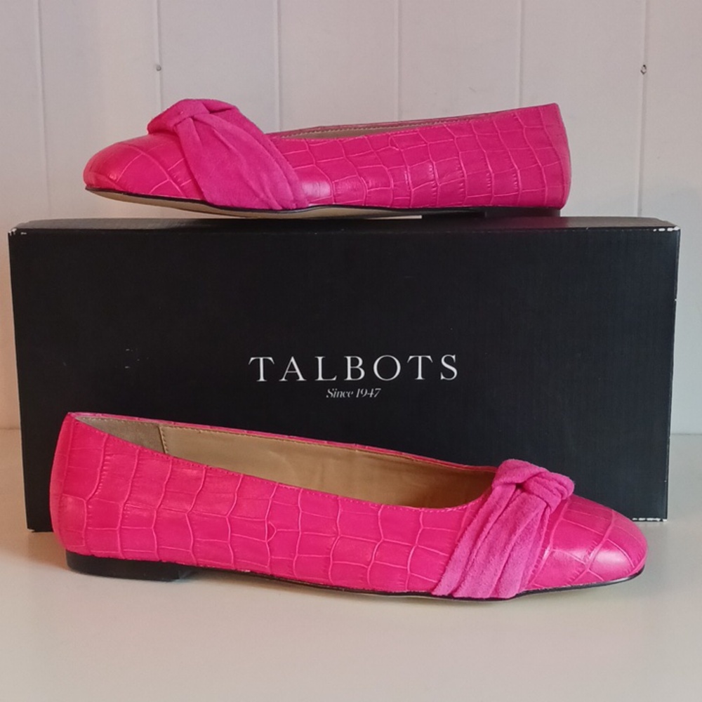 Talbots New Pink Croc W Bow Leather Flats.